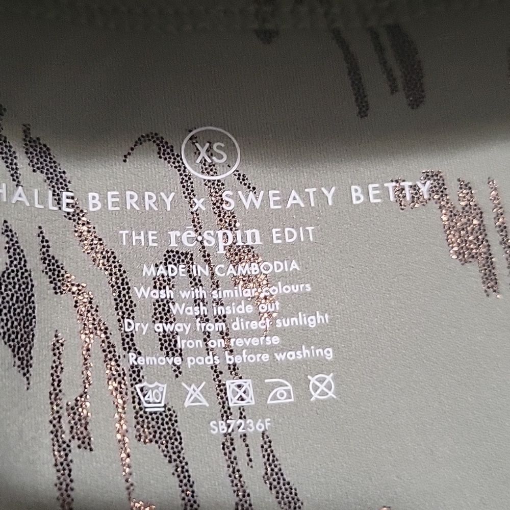 Sweaty Betty x Halle Berry Athena Sports Bra - Picture 12 of 15